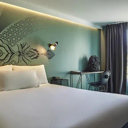 Ibis Styles Gare De L'est Magenta Parigi