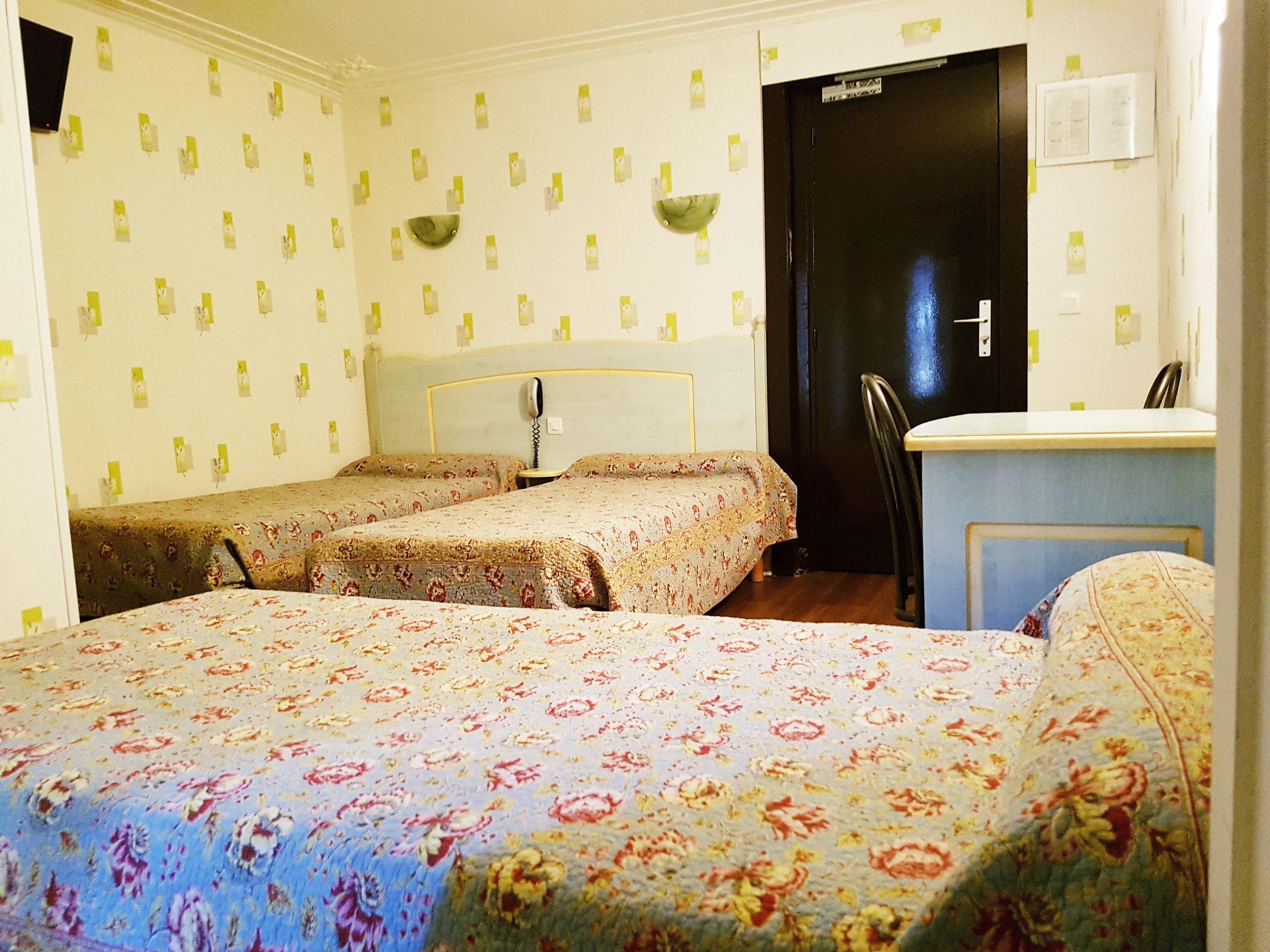 Ibis Styles Gare De L'est Magenta