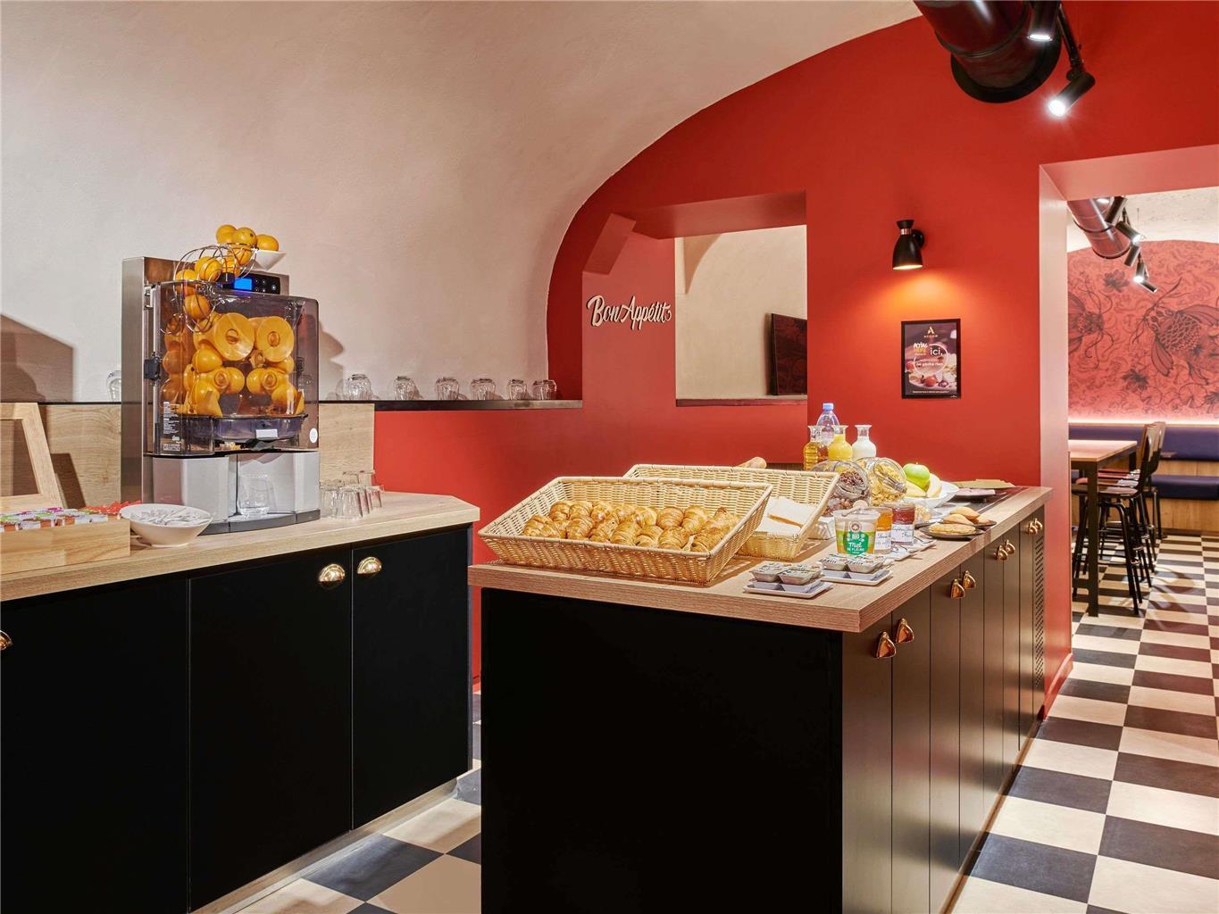 Ibis Styles Gare De L'est Magenta 3* Paris