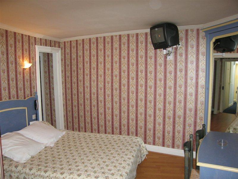 Ibis Styles Gare De L'est Magenta Hotel Parigi