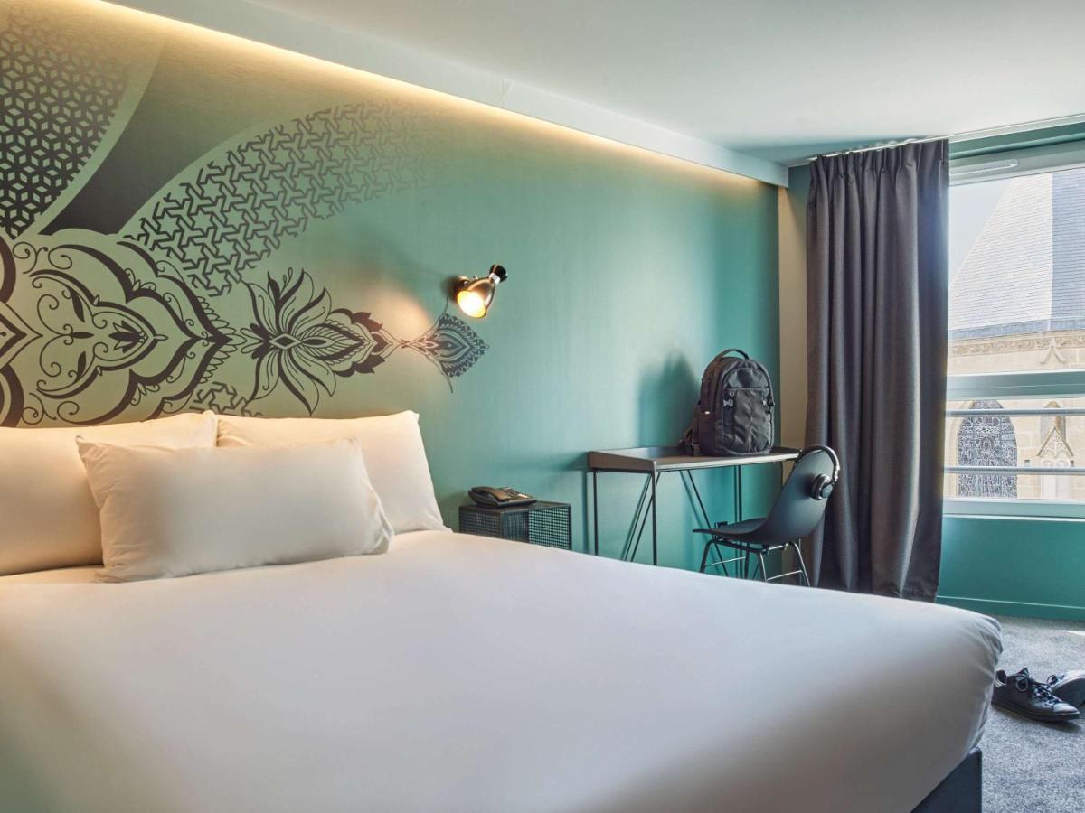 Ibis Styles Gare De L'est Magenta